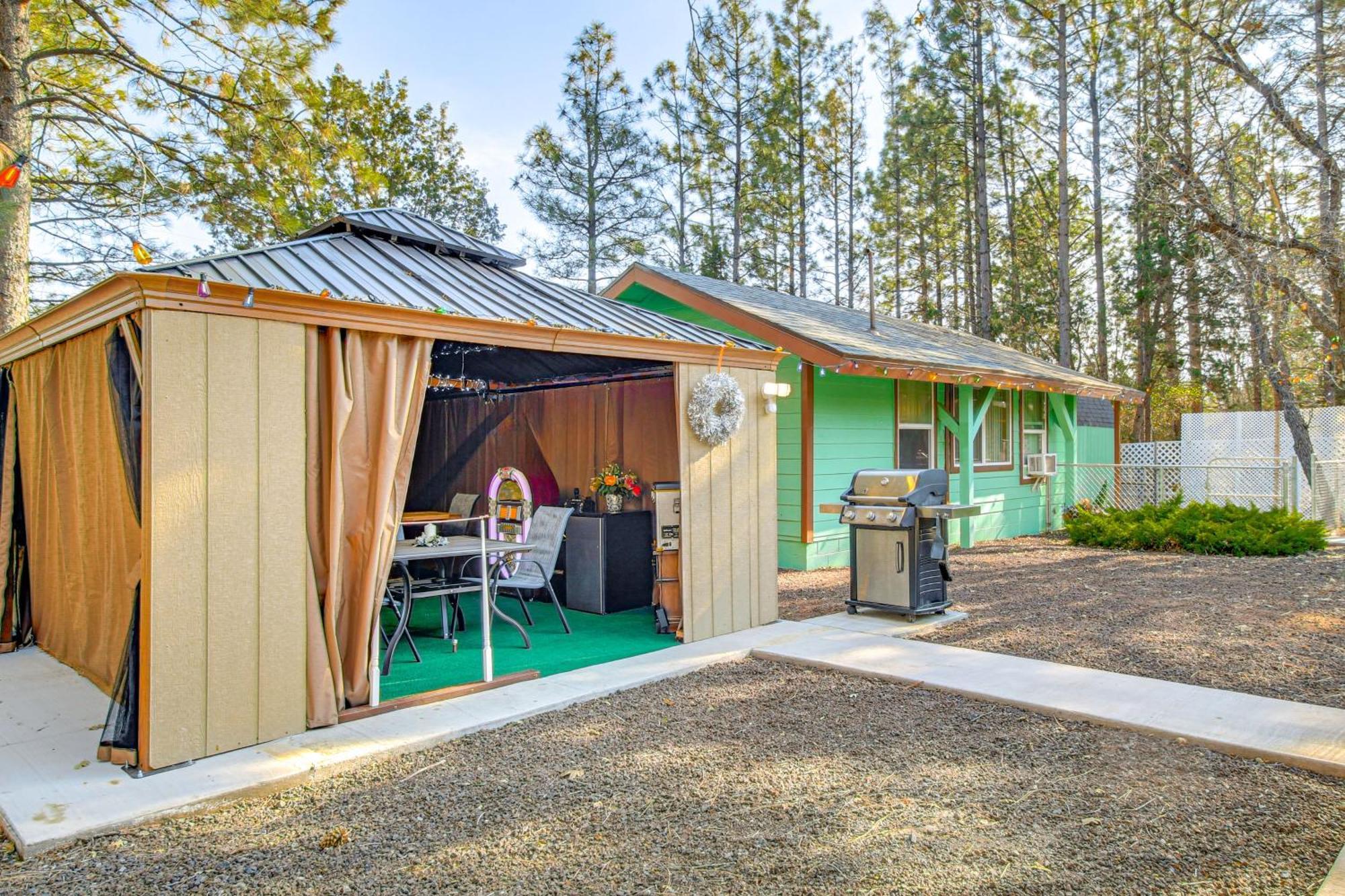 Pet-Friendly Lakeside Cottage With Grill And Fire Pit! Pinetop-Lakeside Exterior photo